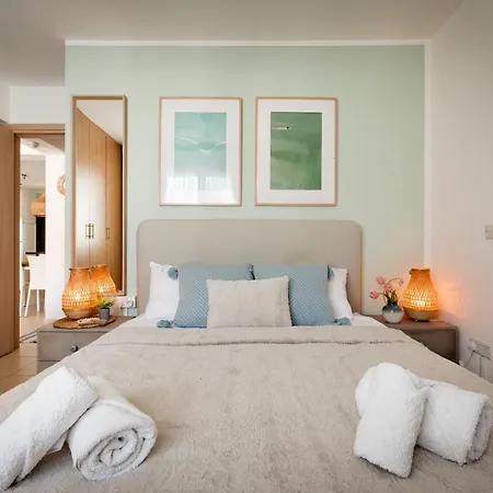 Christina Boutique Appartement Paralímni