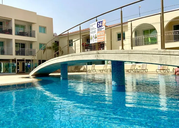 Apartment Christina Boutique Paralimni